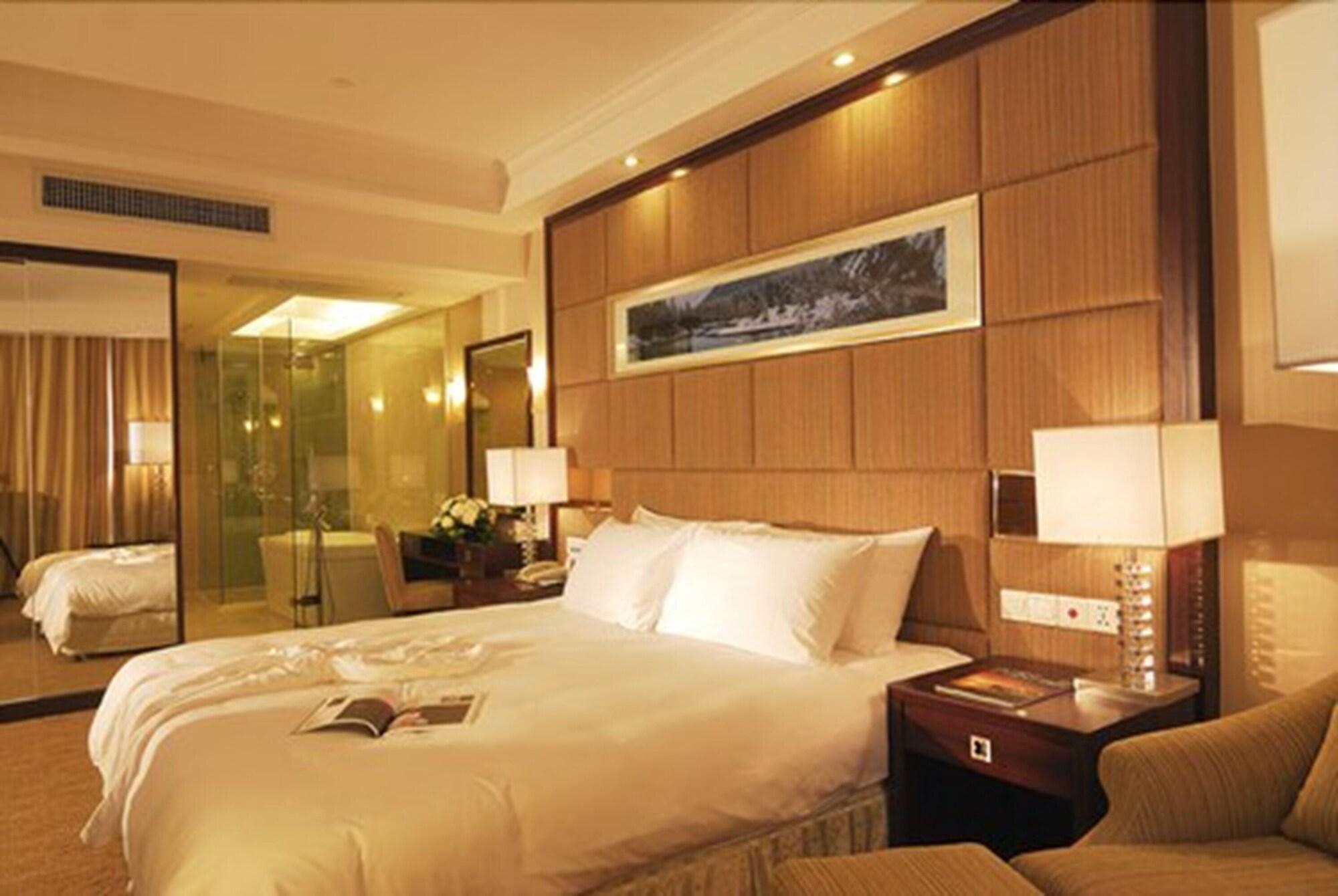 Poly Hotel Wuhan Chambre photo